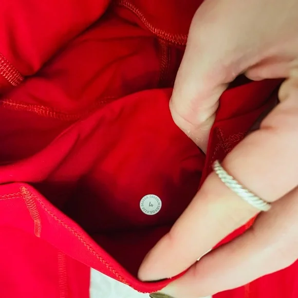 Lulu Lemon Fast and Free Hi-Rise Tight - Picture 5 of 7